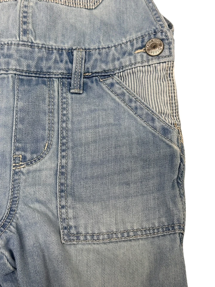 Pantalones cortos de mezclilla azul a rayas OshKosh B’Gosh para niñas talla 6/6X chaleco trasero Foto 3 de 4