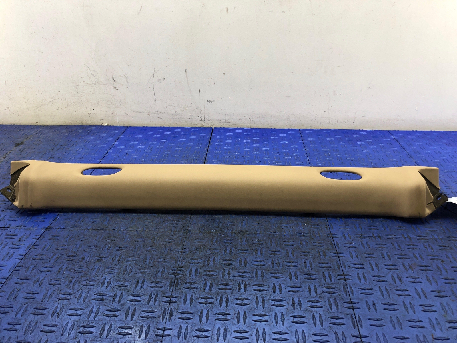 2006-2018 ASTON MARTIN VANTAGE V8 REAR CABIN UPPER TRIM PANEL BEIGE 8G33-67343