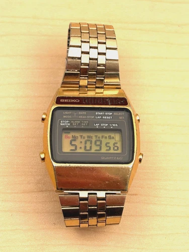 Vtg Mens LCD Digital Wrist Watch Seiko A159-5009-GAlarm Chronograph Japan RUNS76