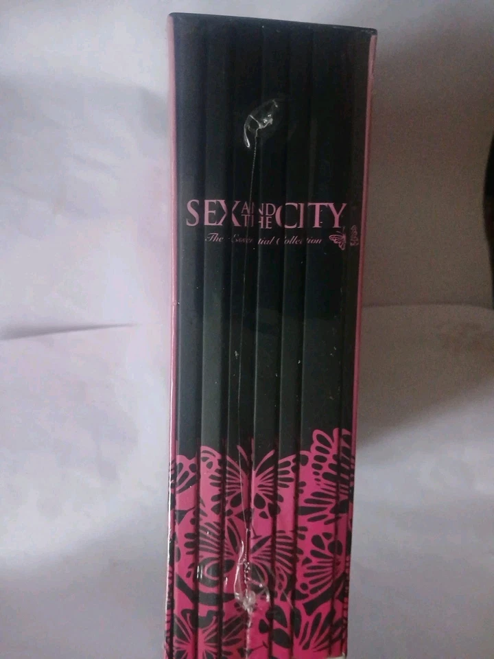 SEX AND THE CITY ESSENTIAL COLLECTION DVD NEW SEALED SERIES 1-6 +EXTRAS UK EU R2 - Image 3 of 4