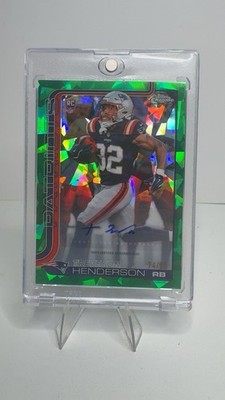 2025 Topps Chrome-Rookie Autos TreVeyon Henderson Green Geometric Refractor /99
