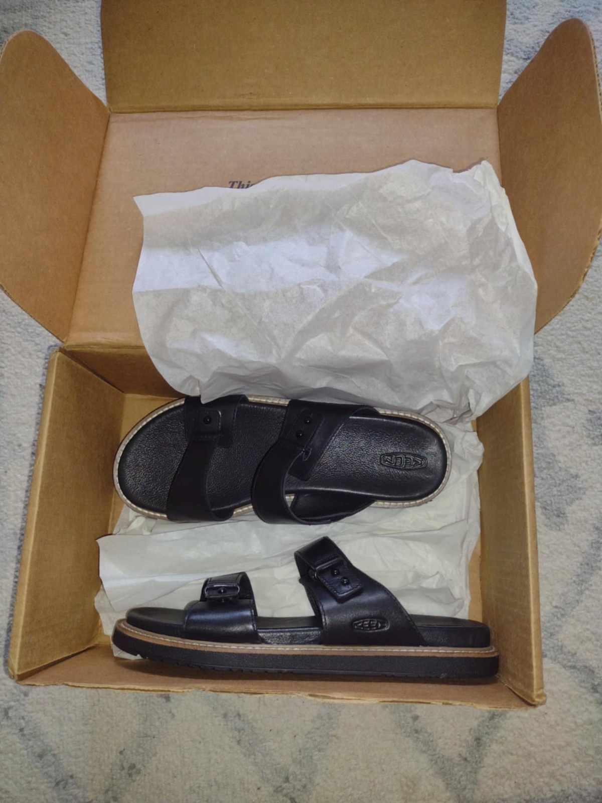 Keen sandalo donna Lana con cinturino incrociato nero 10