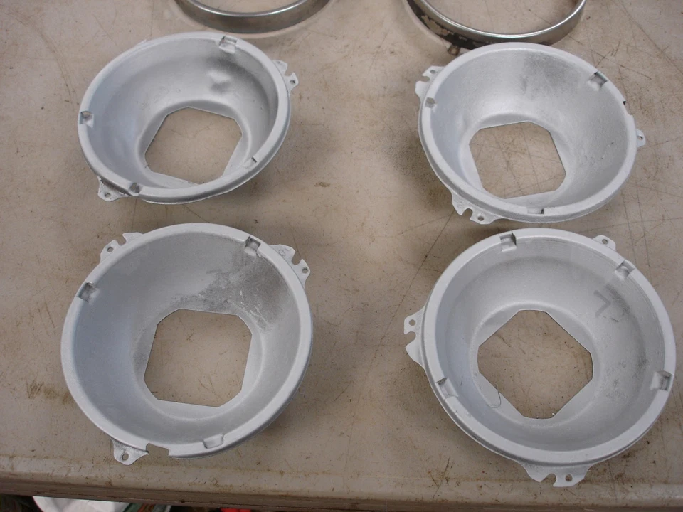 1968 1969 1970 GP GTO Impala SS 442 GS ковши и кольца для фар комплект из 4 GM OEM - Изображение 2 из 4