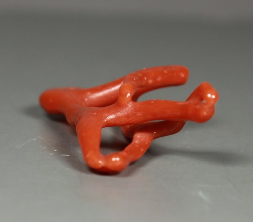 Natural color Wild Shape Italian Mediterranean Coral larger Designer knot - Picture 6 of 7