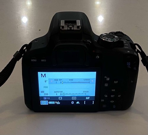 Canon EOS 800D 24.2 MP Digital Camera (Body And 18-55mm Lens STM 1:3.5-5.6 - Picture 8 of 10