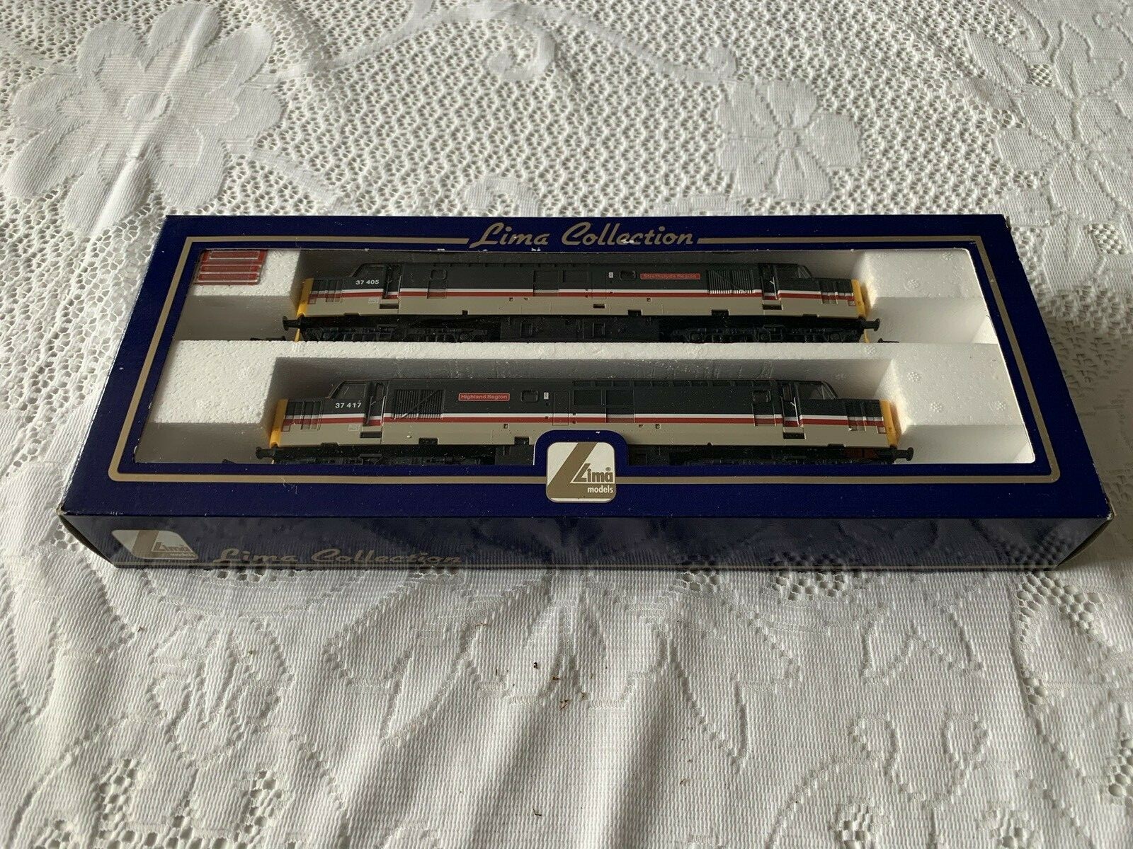 Hornby L205241 Class 37's 37405 Strathclyde Region & 37417 Highland Region mint. Hornby L205241 Class 37's 37405 Strathclyde Region & 37417 Highland Region mint.