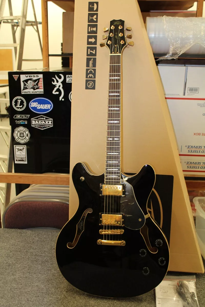 Peavey hollow body electric clearance guitar