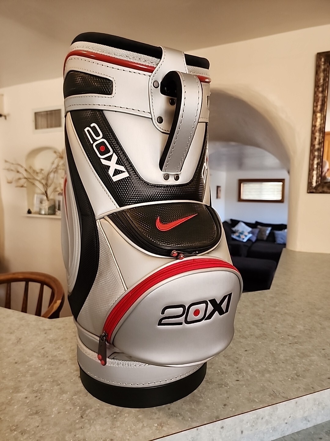 Nike 20XI Golf Den Caddy Range Ball Shag Bag Mini Bag Cooler/trash Can