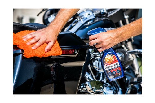 303 Quick Car Detailer with UV Protectant - High Gloss Car Cleaner and Detail - Picture 5 of 7