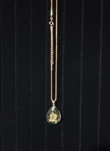 Glass Dragon Pendant W/Necklace (24K Gold Foil Encapsulated Dragon) 22" Chain - Picture 2 of 6