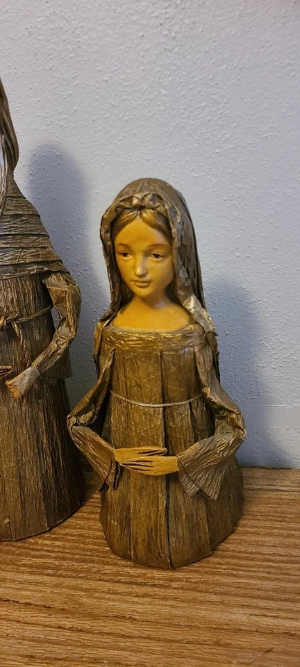 VINTAGE SCHMID MARY AND JOSEPH PAPER MACHE FIGURINE JAPAN - Image 3 of 4