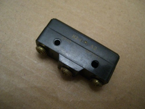 NUOVO MICROINTERRUTTORE HONEYWELL BZ-R88-2A NO/NC 15A/250VAC P3203 - Foto 1 di 4