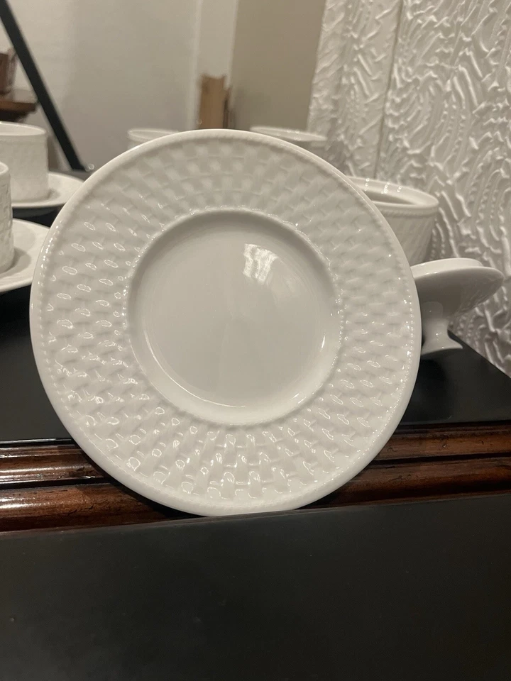 Juego de tazas/platillos Majesticware de Oneida Basketweave de 18 piezas con azúcar/crema Foto 4 de 4