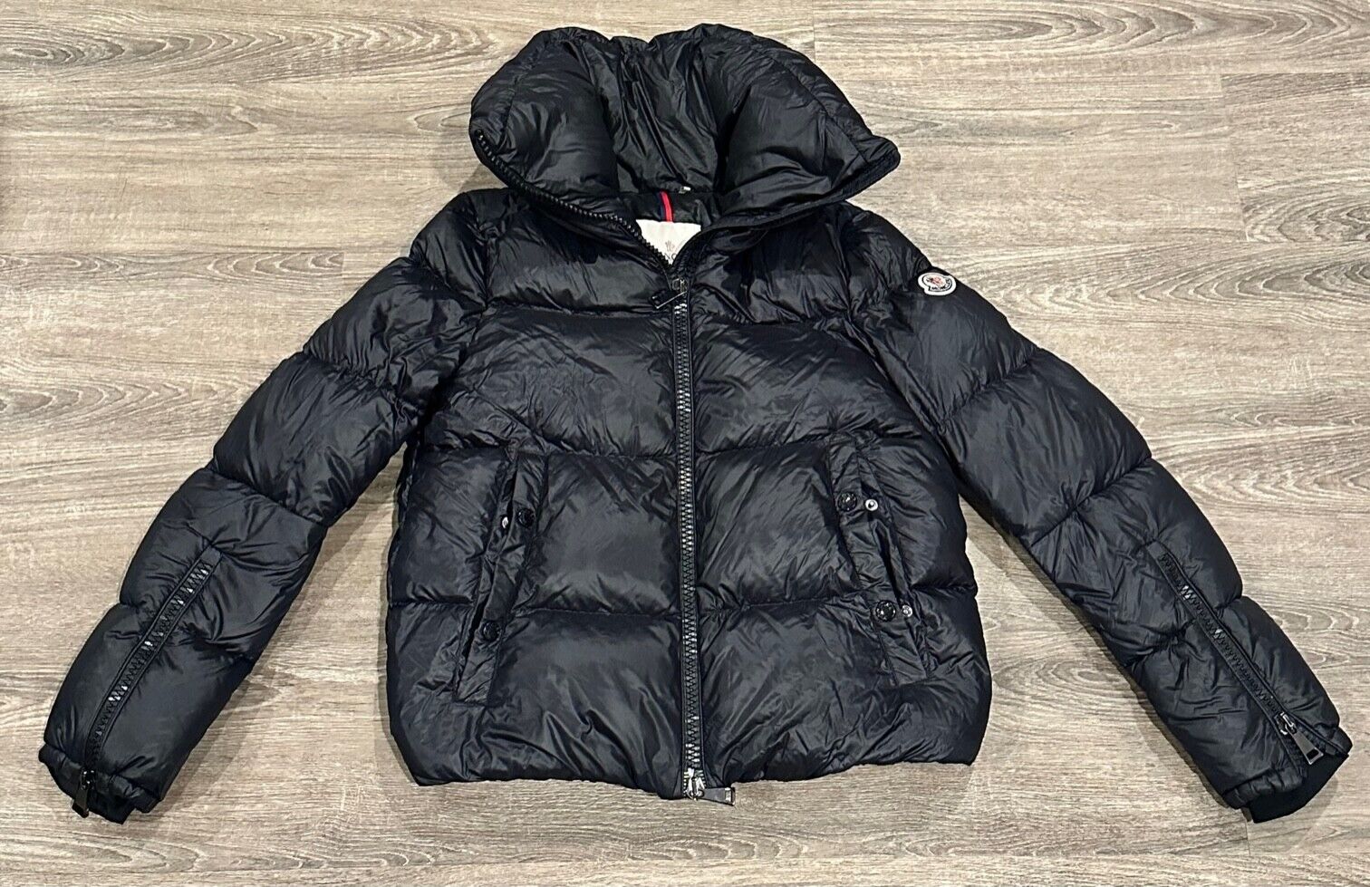 超美品❣️ 限定品　MONCLER   DOUDOUNE LEGERE 