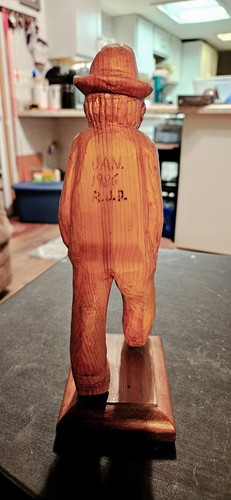 VINTAGE Hand Carved Wood Old Man Statue Signed By The Artist Bob Davis 1986 - Foto 9 di 14