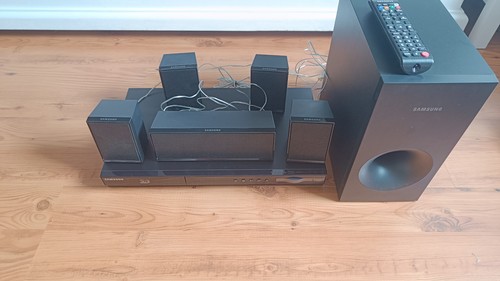 Samsung 5.1 Heimkinosystem HT-H4500R - Bild 1 von 5