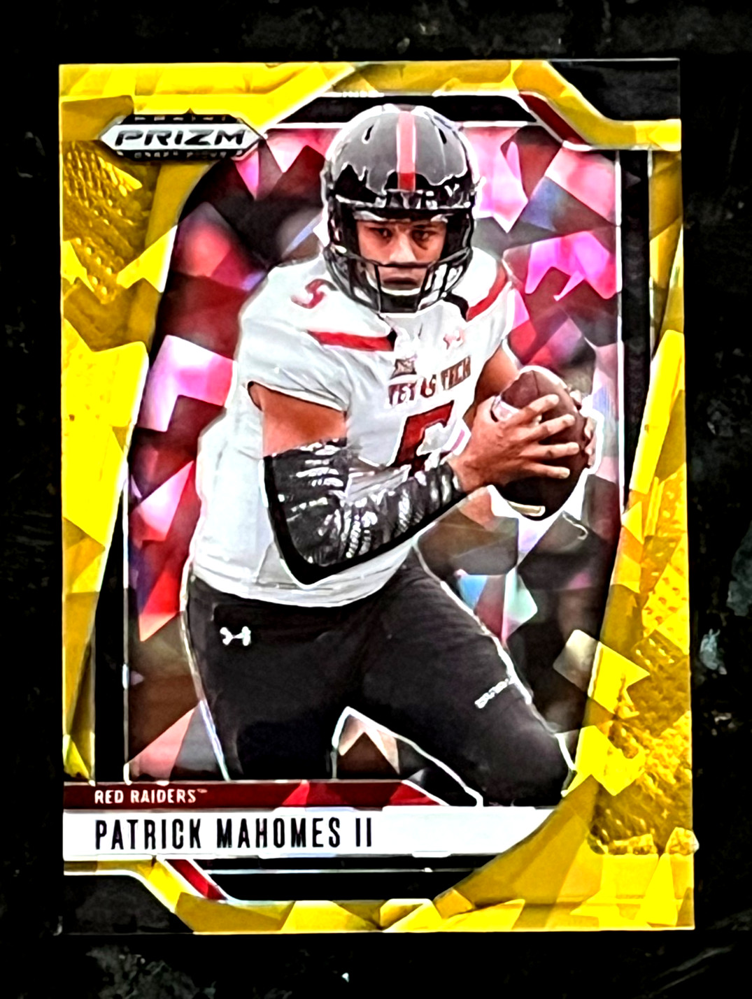 Patrick Mahomes II 2025 Prizm Draft Gold Cracked Ice Red Raiders Chiefs #198