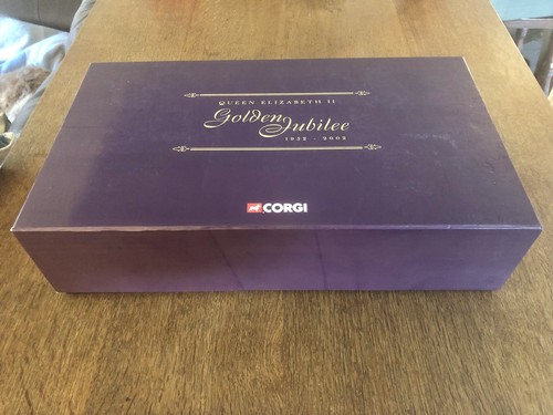 Corgi CC09901 Queen Elizabeth II Golden Jubilee State Landau Coach Edición Limitada - Imagen 16 de 17