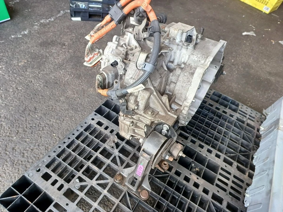 TOYOTA AURIS VVT-I MK2 12-15 Gearbox Automatic 1 Speed Hybrid 309000 30900-47084 - Image 3 of 4