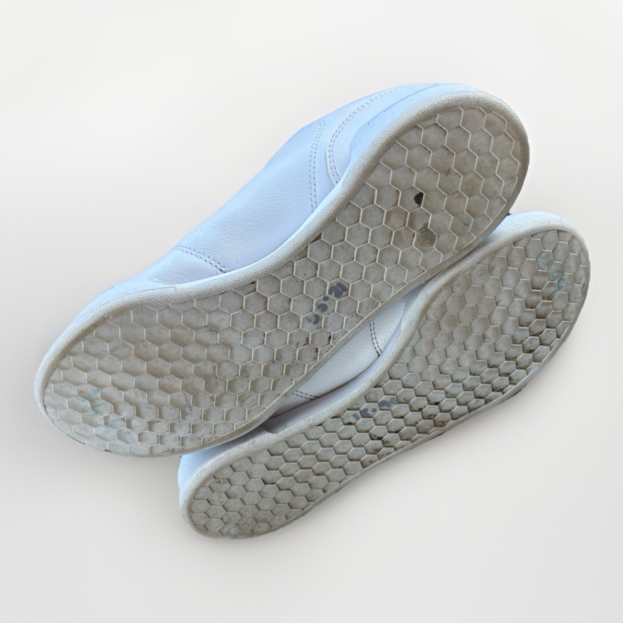 Adidas Advantage White Leather Sneakers Size 10.5 Comfort Casual Low Tennis