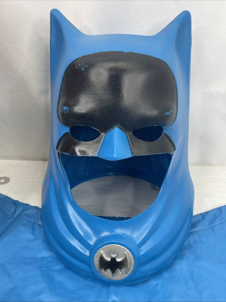 VTG Batman Helmet & Cape / 1966 Ideal Toy Corp. in Original Box - Image 4 of 4