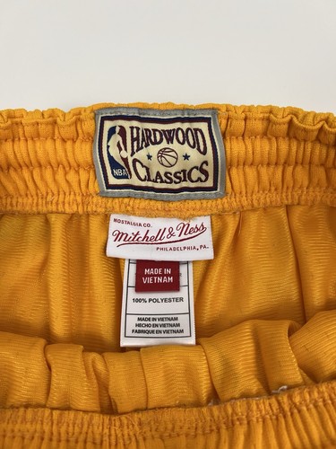 Los Angeles Lakers Mitchell & Ness Yellow Jump Shot Shorts Women S Small NBA EUC - Picture 5 of 10