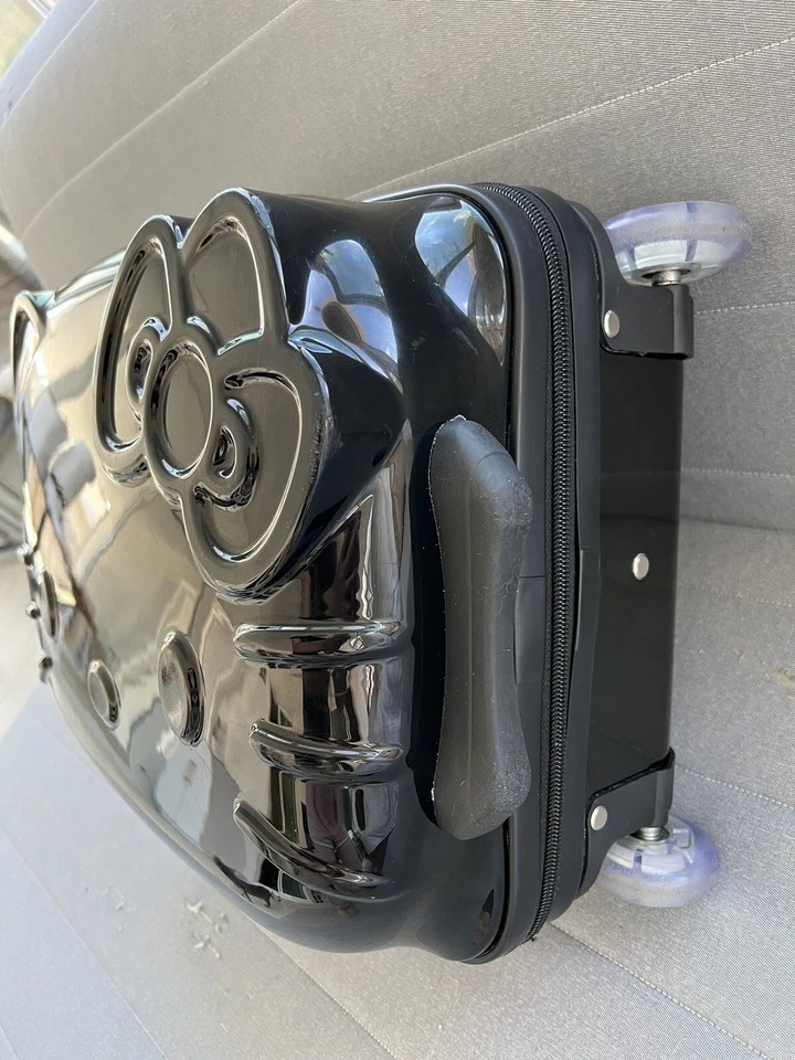 Hello Kitty Signature Hard Shell ABS Trolley Carry On Luggage/Suitcase Black - Image 3 of 4