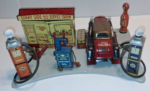 Marx Sunnyside Oil Service Station litho Tin complet with correct Car 1930's