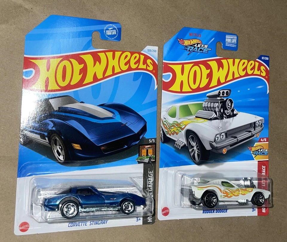 New 2024 Hot Wheels CORVETTE STINGRAY Blue HW Dream Garage & Roger Dodger Lot 2 - Image 4 of 4