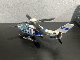 LEGO CITY: Police Helicopter (7741) - Complete w/ Minifigure - No Box