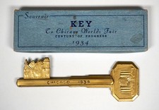 1934 CHICAGO WORLD'S FAIR ENCHANTED ISLAND KEY IN ORIGINAL BOX
