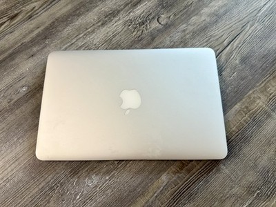 Apple MacBook Air 11 in 2015 Silver, Intel Core I5 1.60 GHz, 4GB Intel