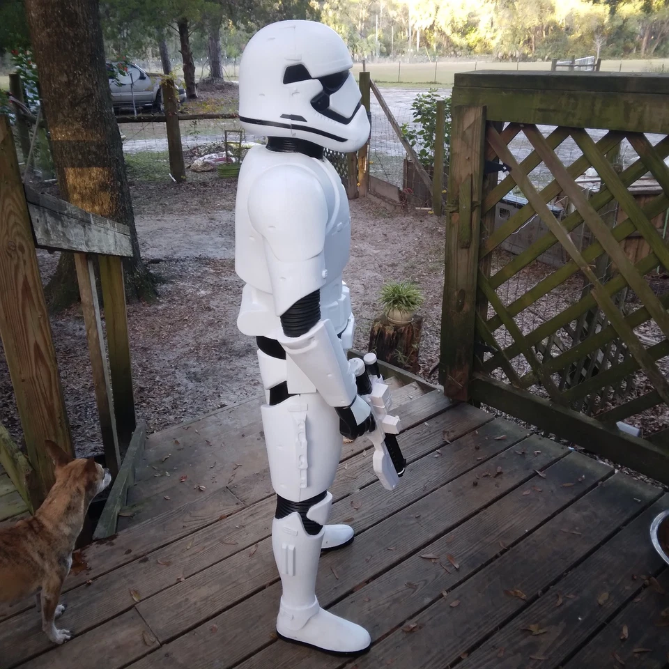 Star Wars 48" Storm Trooper por JAKKS PACIFIC Estatua Coleccionable Stormtrooper Foto 2 de 4