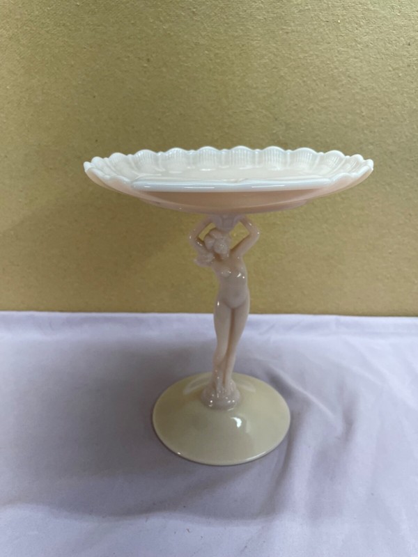 Nude clamshell Compote In Opalescent Pink Milk Glass Figurine Stand vintage