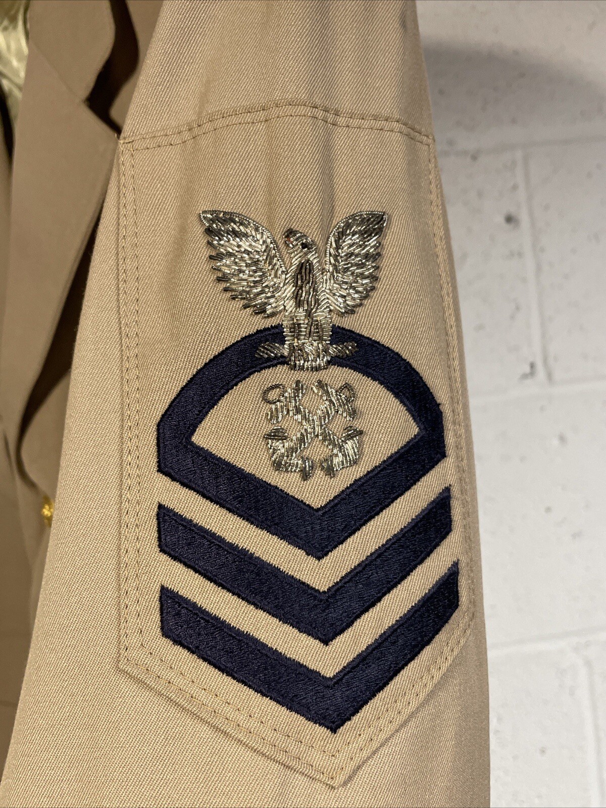 Picture 3 of 17