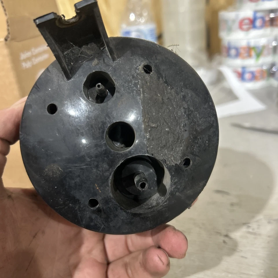 1968-1972 Oldsmobile Cutlass OEM ‼️NON A/C‼️ Vacuum Canister/Valve Original GM - Image 4 of 4