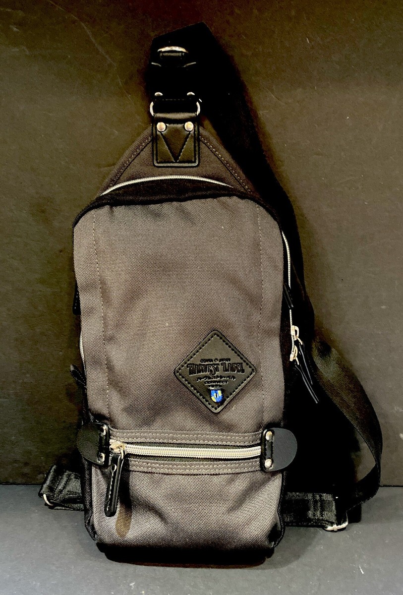 yaotai様 [専用] farfromwhat SLING BAG PORTER TANKER SLING BAG W zip (L) 622-08633 Sage Green Back