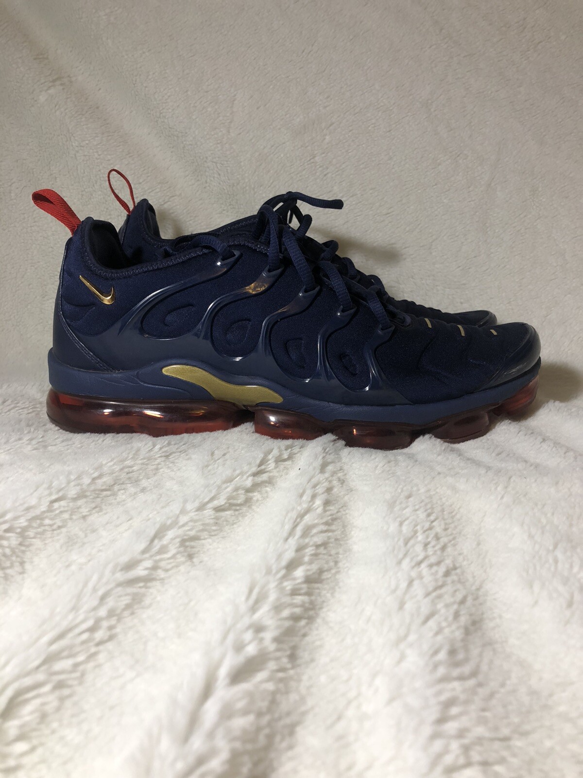 vapormax plus navy gold red