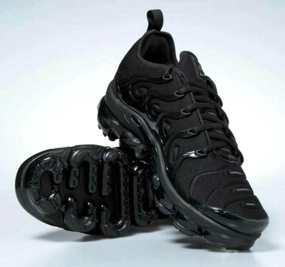 vapormax all black