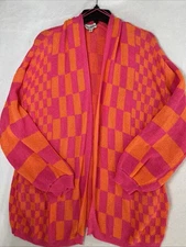 Davi & Dani Sweater Women’s  Large Coral And Hot Pink Oversized Open Pockets ￼