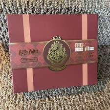 Profusion Cosmetics Harry Potter Holiday Hogwarts Beauty 9PC Set With Trunk