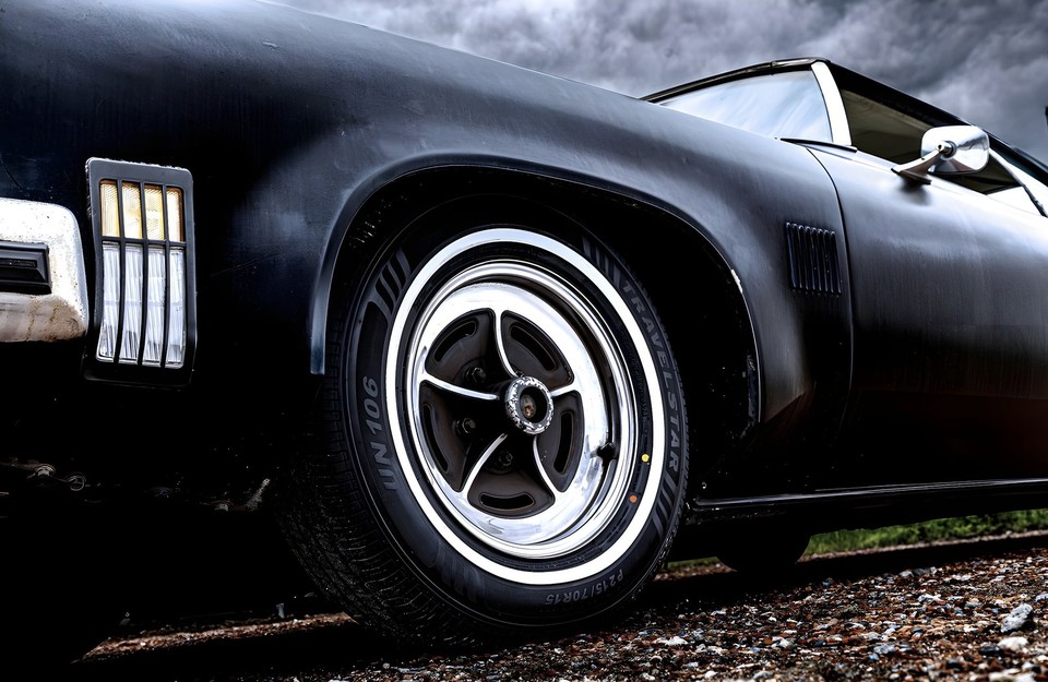 Tire Travelstar UN106 225/60R17 99T All Season White Wall Radial ...