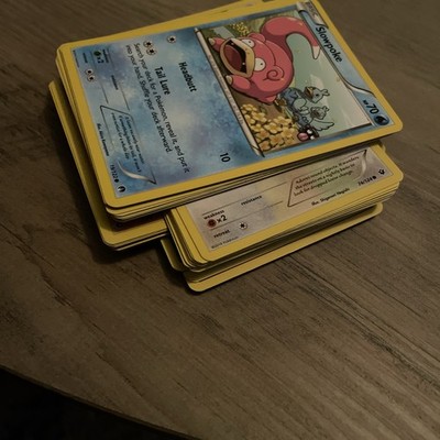 Pokémon- TCG Trading Cards Random 10 Pack