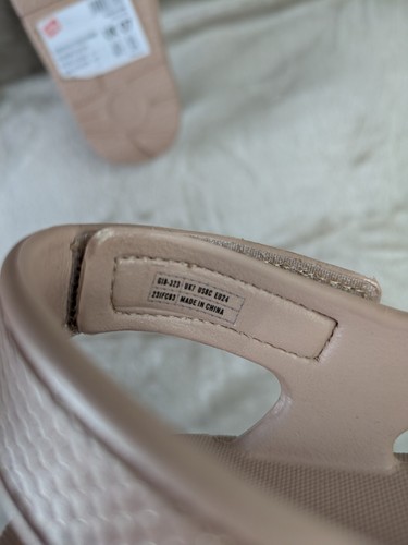 Fitflop Unisex Kids Iqushion Flipflop Sandal UK7 EU24 Rose Gold Backstrap Solid - Picture 11 of 13