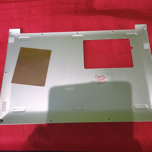 DANEW DBOOK D157 bottom plasturgie dessous modèle 15.6