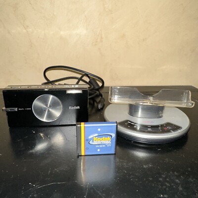 Kodak EasyShare V570 5.0MP Digital Camera - Black Dual Lens For