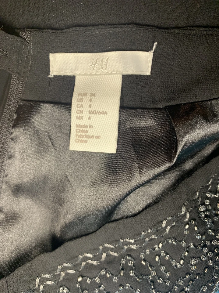 Minifalda H&M Mujer Negra Estrás Con Bordados y Cuentas Talla 4 Foto 3 de 4