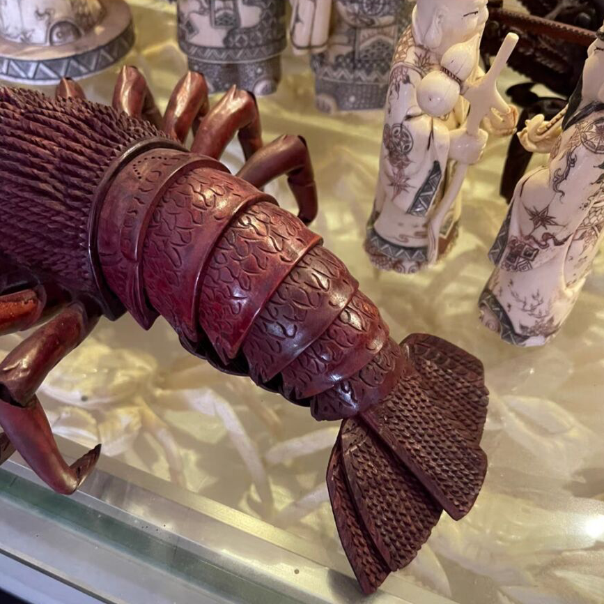 Chinese Redwood Wood 100% Hand Carved lobster Statue 檀木