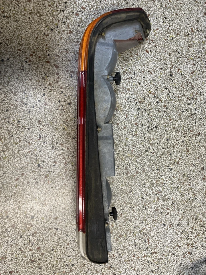 Mercedes Left Driver Side Tail Light Lamp LH for 72-80 450SE 450SEL W116 Foto 4 de 4