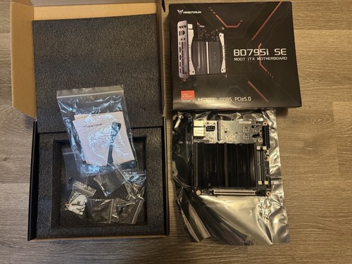 MINISFORUM BD795i SE Mini-ITX Motherboard AMD Ryzen 9 7945HX